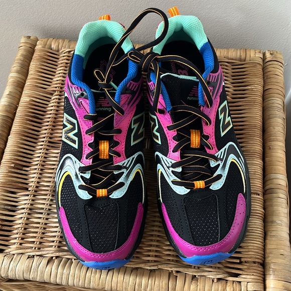 New Balance 530 Sneaker Neon Lights Size 7 Mens or 8.5 Women’s  NIB - Picture 5 of 13